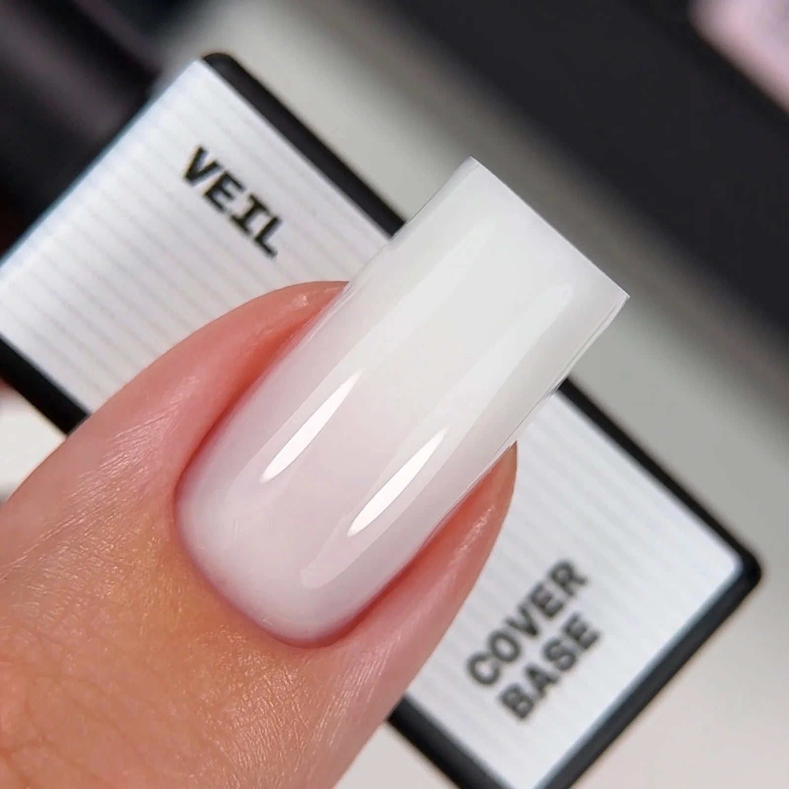 BIBLIOTEKA Cover Base № 01 Veil — lechoso semitransparente , 10 ml