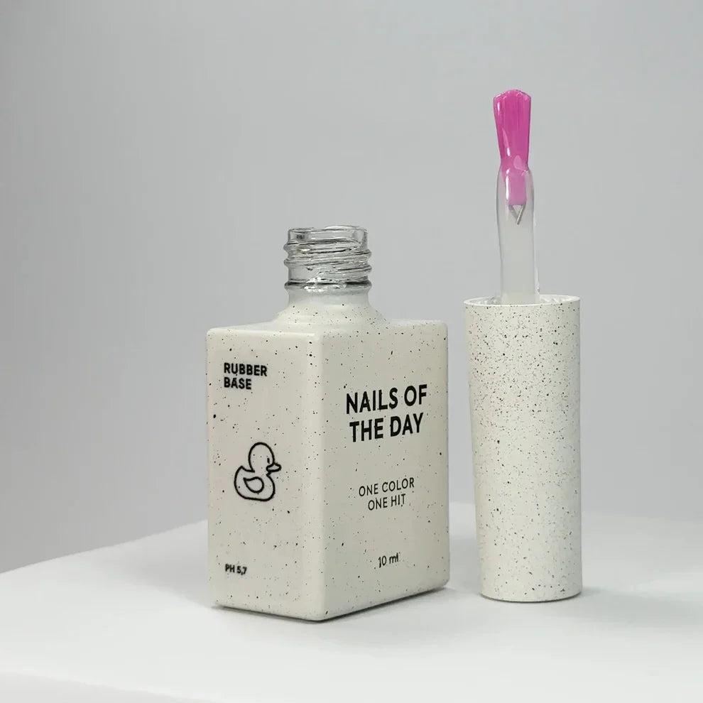 Nails of the Day - Bases transparentes