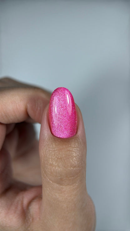 DNKa' Esmalte Semi #0004 80's CAT EYE