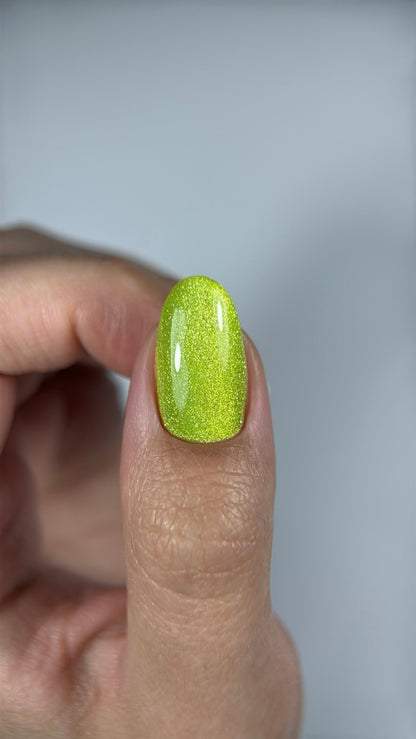 DNKa' Esmalte Semi #0006 80's CAT EYE