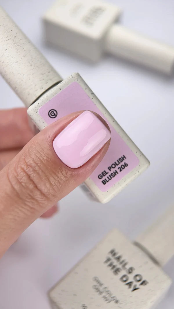 NAILSOFTHEDAY Gel polish Blush 206 — rosa, 10 ml.