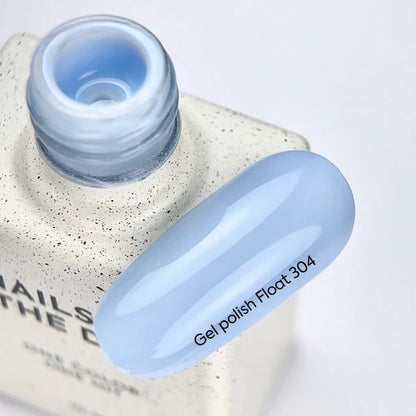 NAILSOFTHEDAY Gel polish Float 304 — azul cielo, 10 ml.