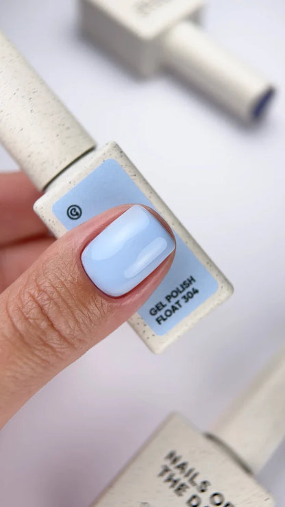 NAILSOFTHEDAY Gel polish Float 304 — azul cielo, 10 ml.