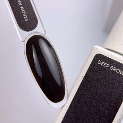 NAILSOFTHEDAY Color del Mes Noviembre 2025 – Marrón Chocolate Brown, 10 ml