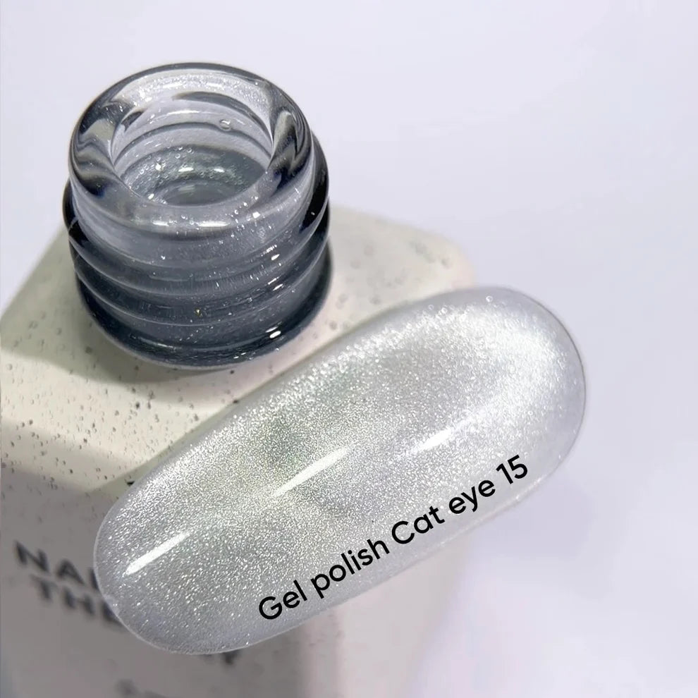 NAILSOFTHEDAY Gel polish Cat Eye 15 —  plateado sobre base transparente, 6 ml