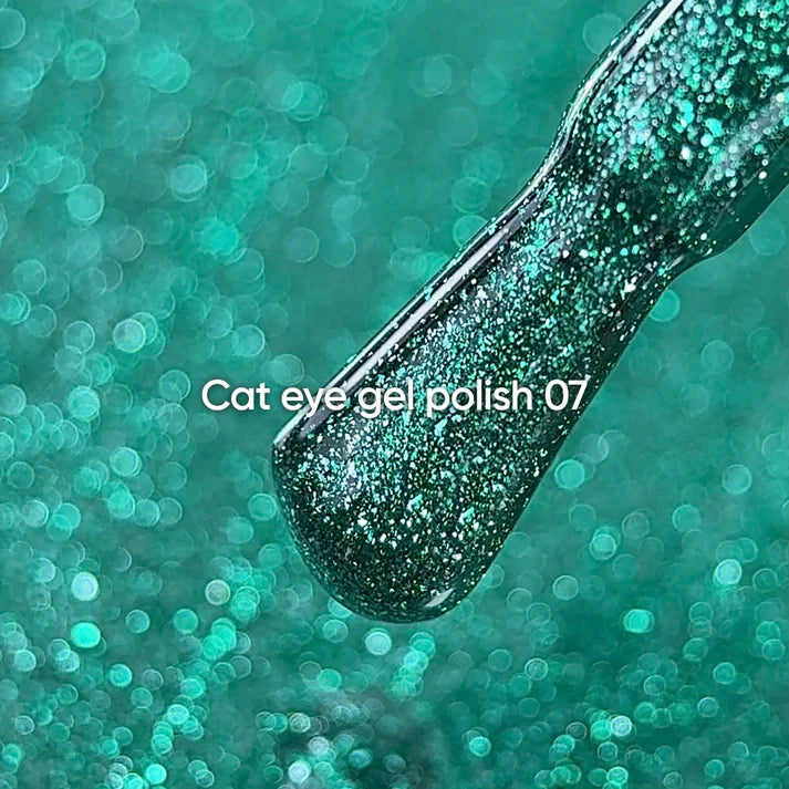 NAILSOFTHEDAY Gel Polish Cat Eye 07 — esmalte semipermanente verde efecto ojo de gato, 6 ml.