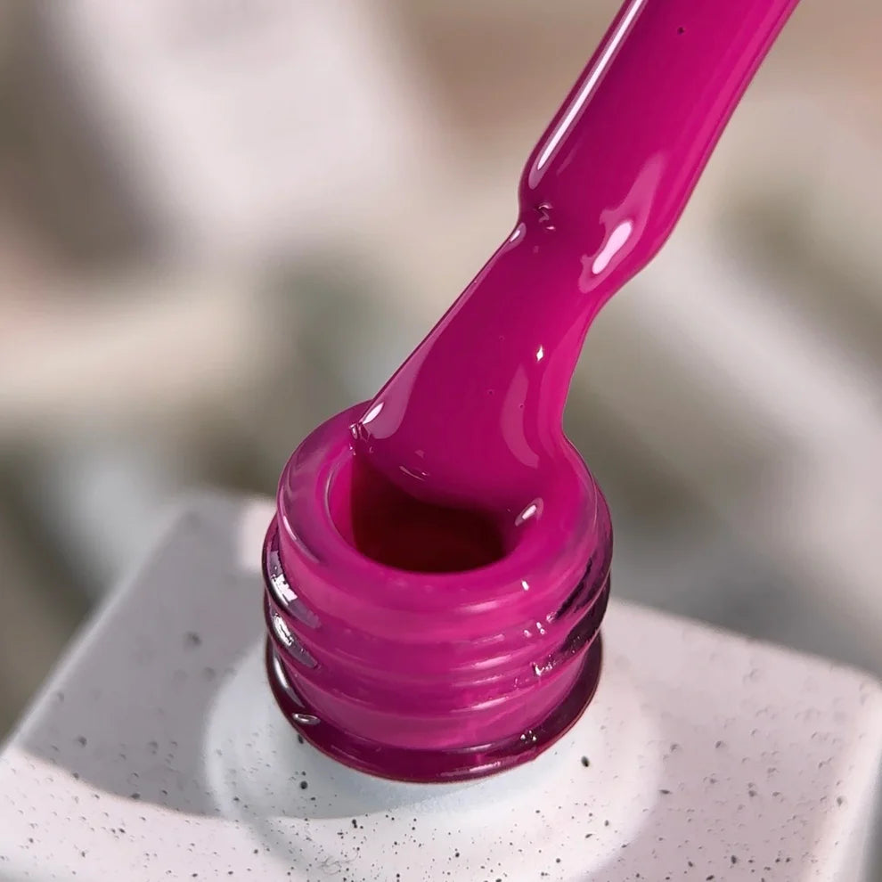 NAILSOFTHEDAY Esmalte Semi Dragonfruit 211— rosa magenta, 10 ml
