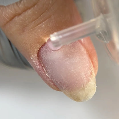 NAILSOFTHEDAY Removedor de Cutículas y Regenerador (con urea), 60 ml