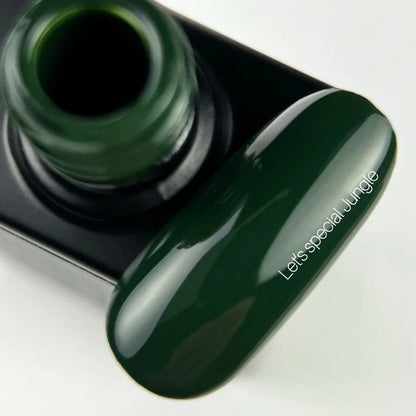 NAILSOFTHEDAY Let’s Special Jungle 350— esmalte verde oscuro, 10 ml.