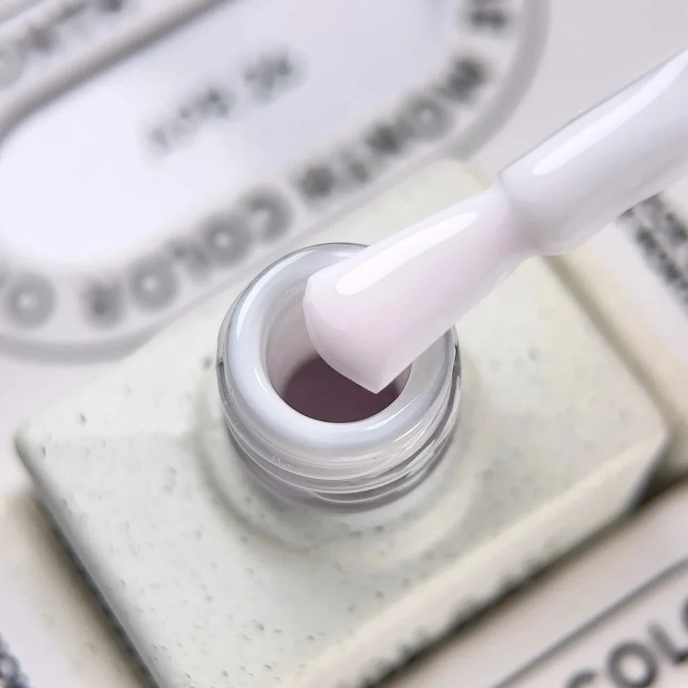 NAILSOFTHEDAY Color del mes de Abril - Cloudy, 10 ml